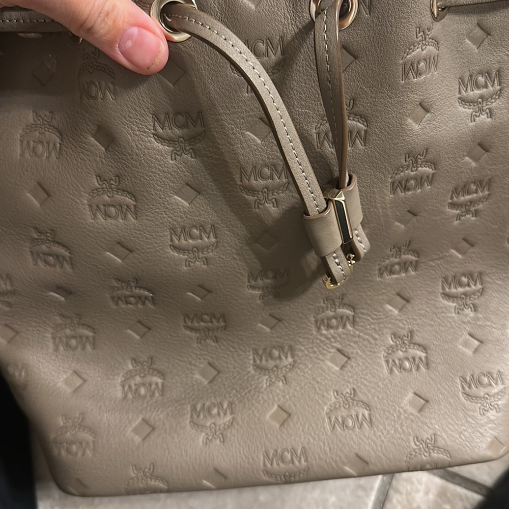Mcm tote bag good condition - Picture 4 of 4